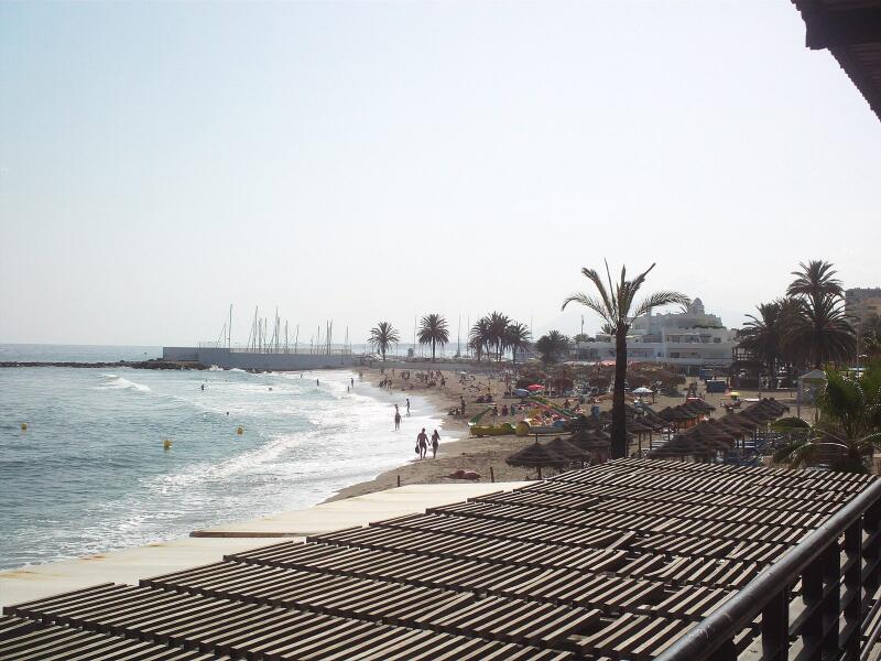 Beaches & beach clubs